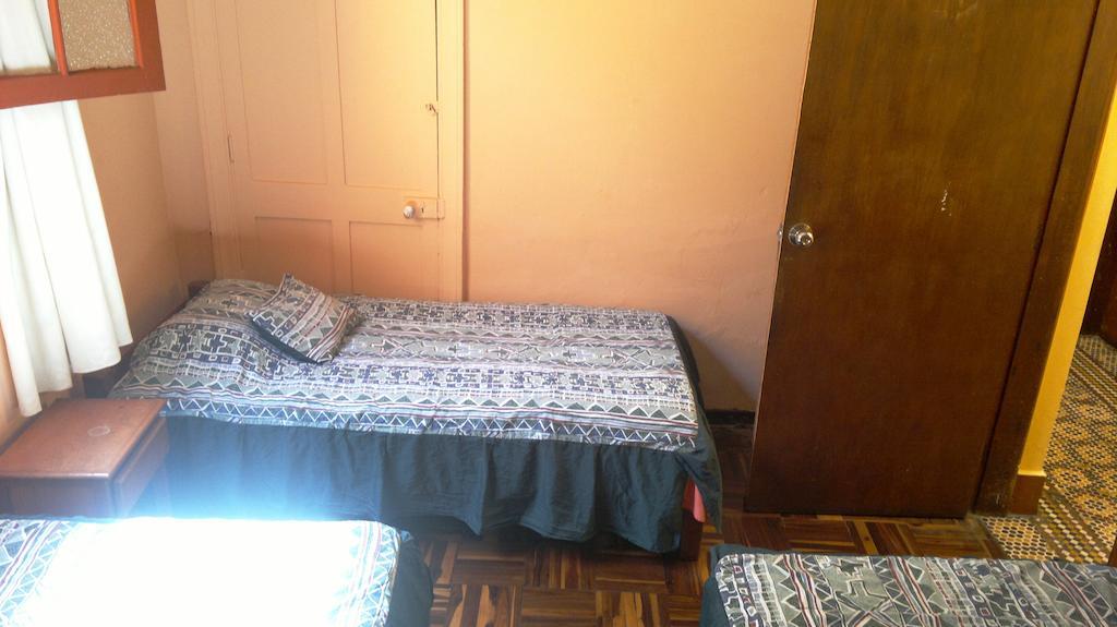 Bed and Breakfast Friends House Ліма Номер фото